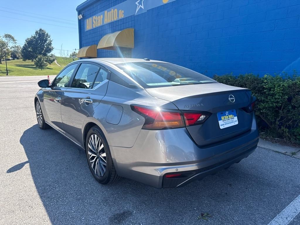 Nissan Altima  2024