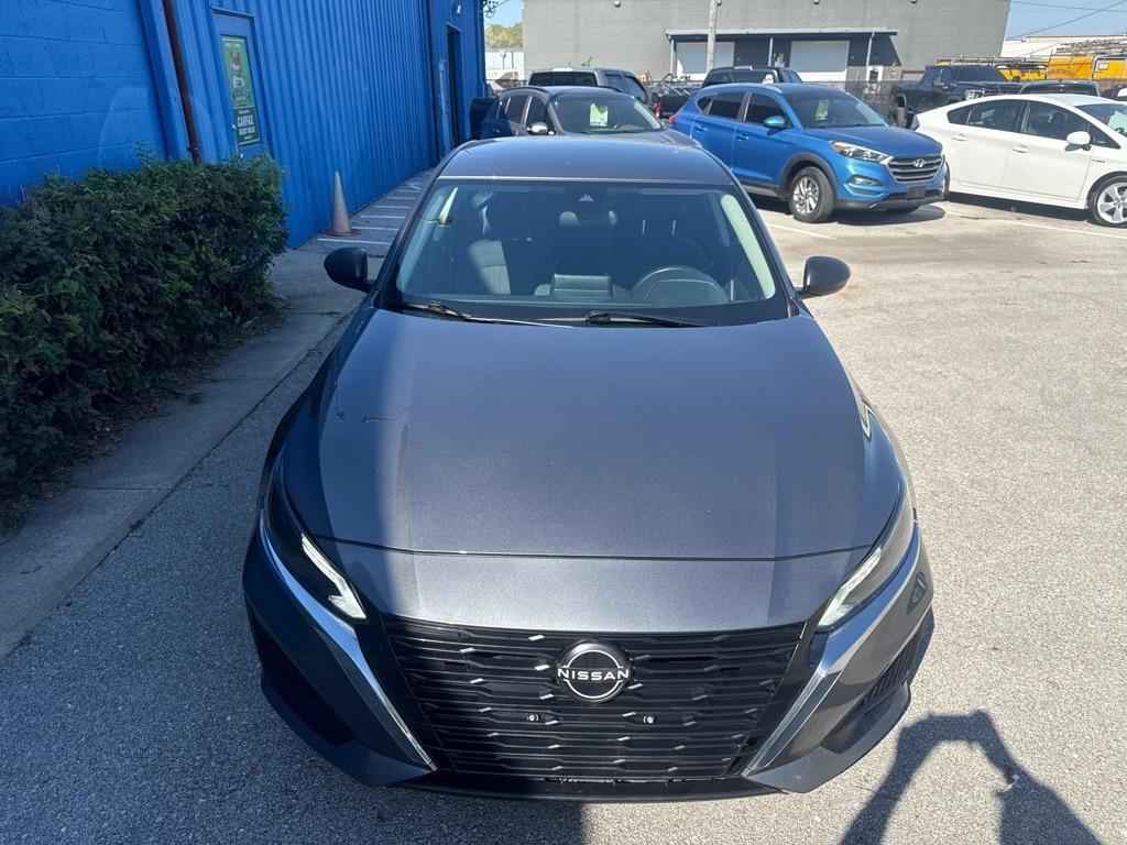 Nissan Altima  2024