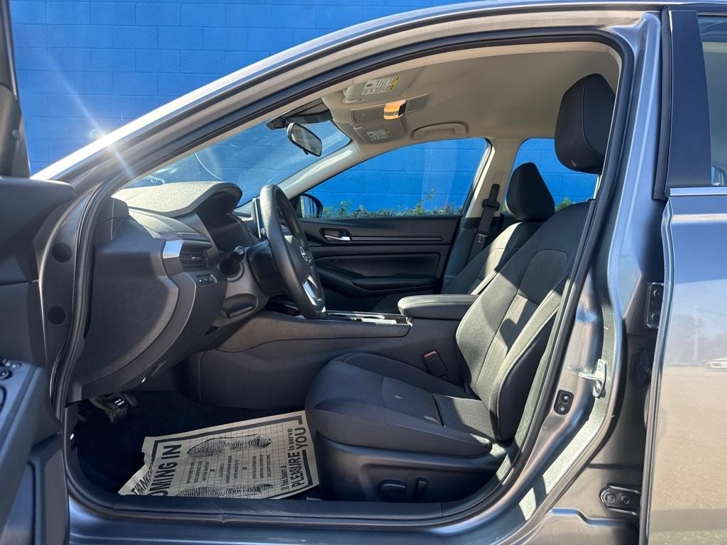 Nissan Altima  2024