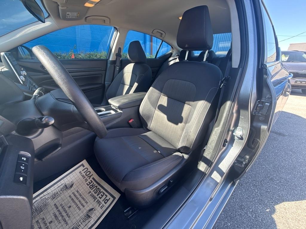 Nissan Altima  2024