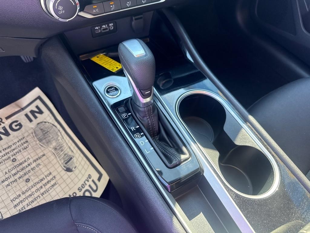 Nissan Altima  2024