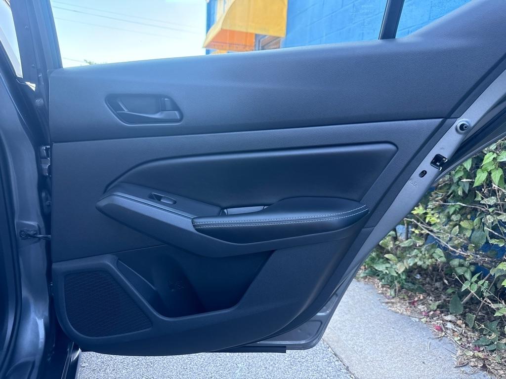 Nissan Altima  2024