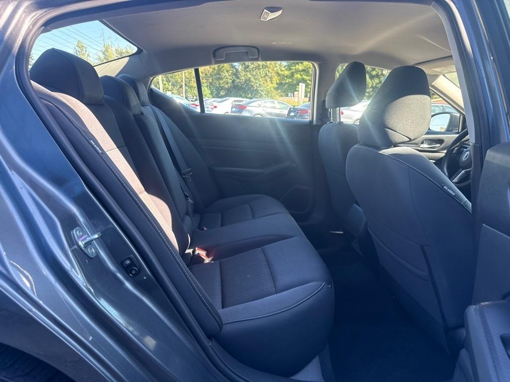 Nissan Altima  2024
