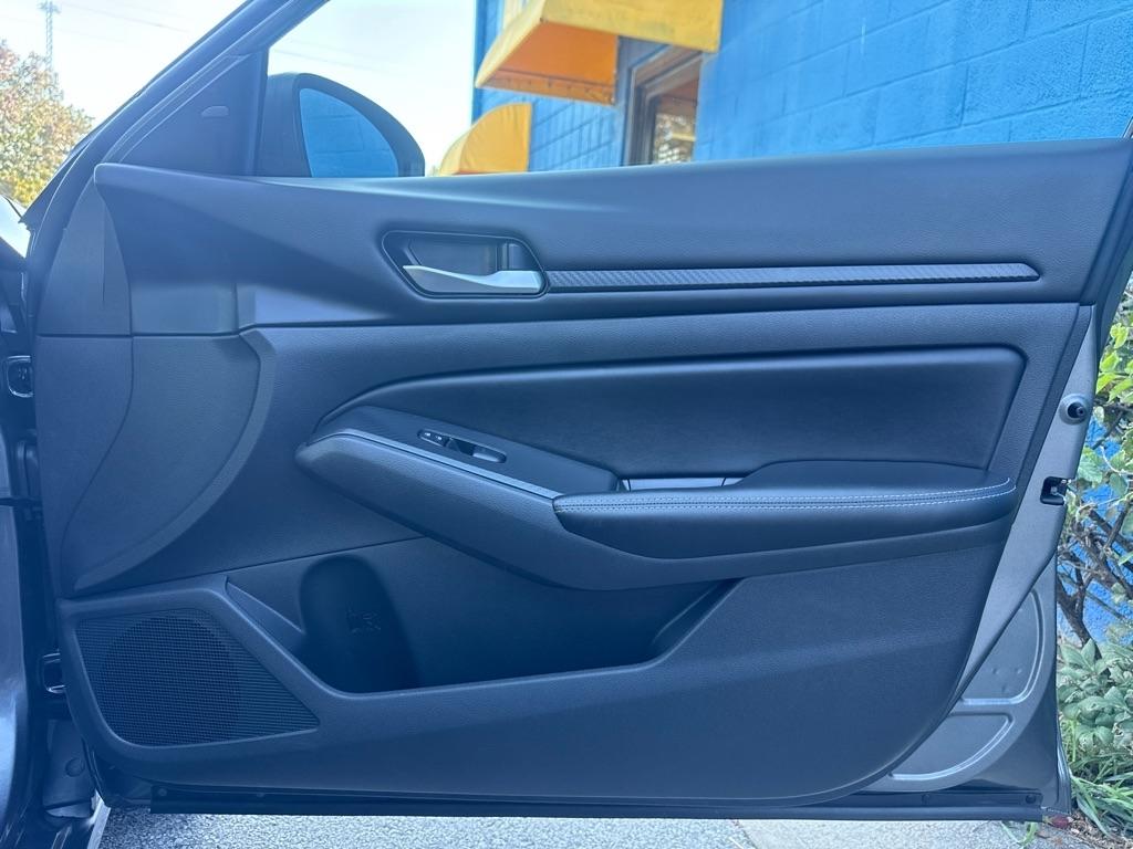Nissan Altima  2024