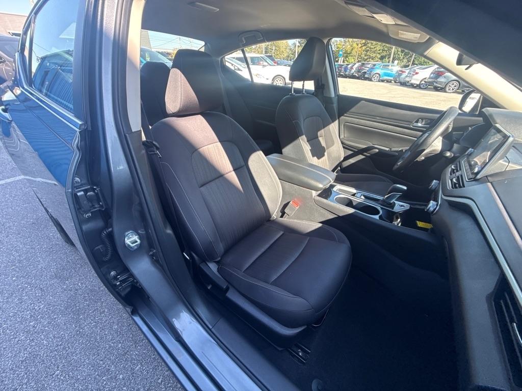 Nissan Altima  2024