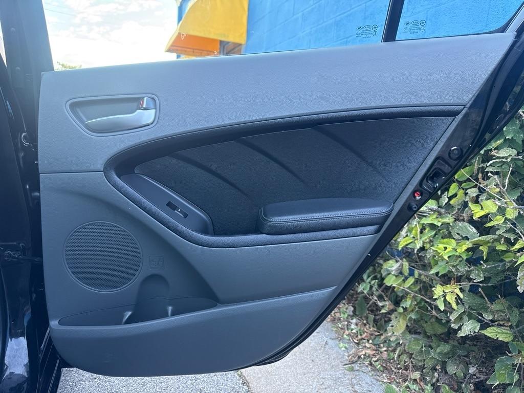 Kia Forte LX 4D Sedan 2017