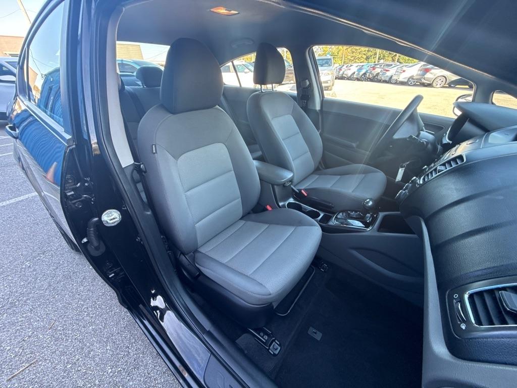 Kia Forte LX 4D Sedan 2017