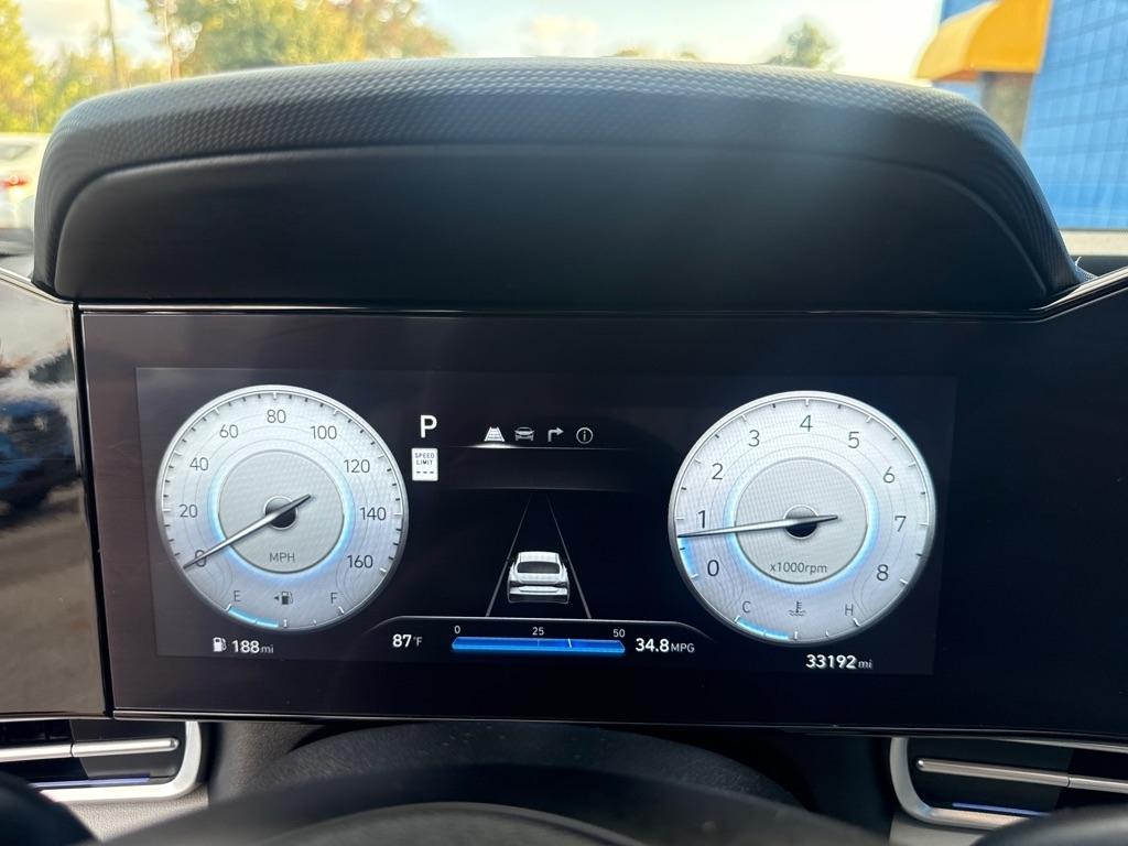 Hyundai Elantra  2024