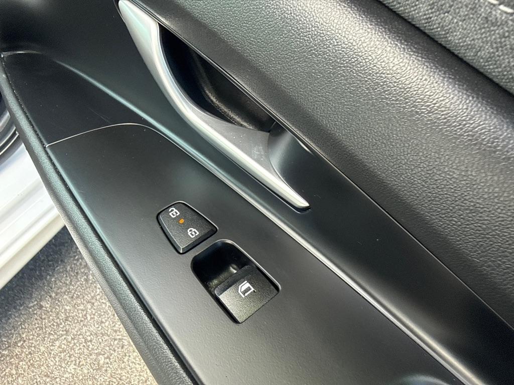 Hyundai Elantra  2024