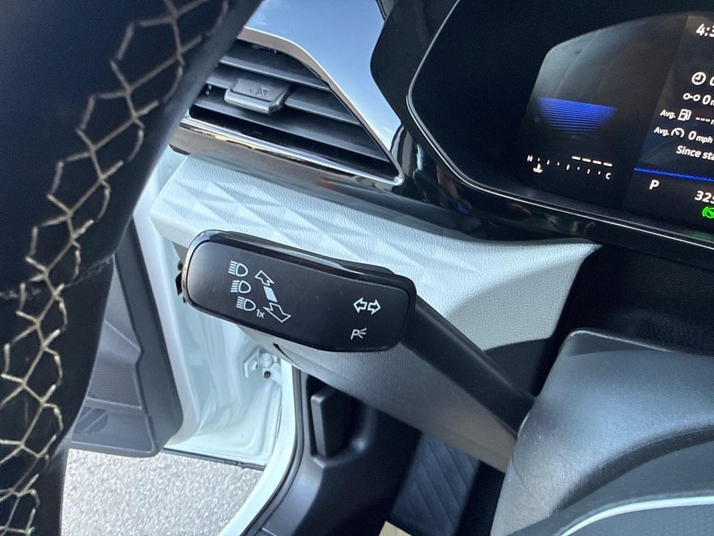 Volkswagen Taos S FWD 2023