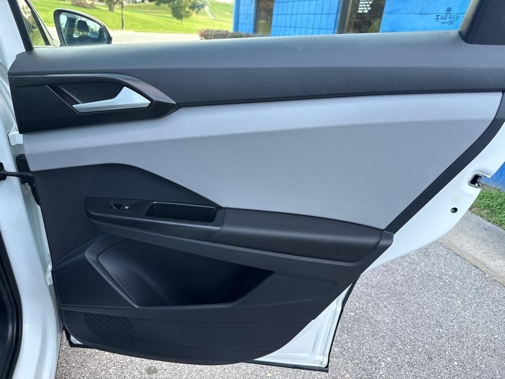 Volkswagen Taos S FWD 2023