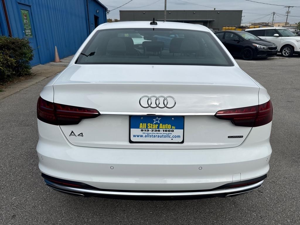 Audi A4 Sedan  2023