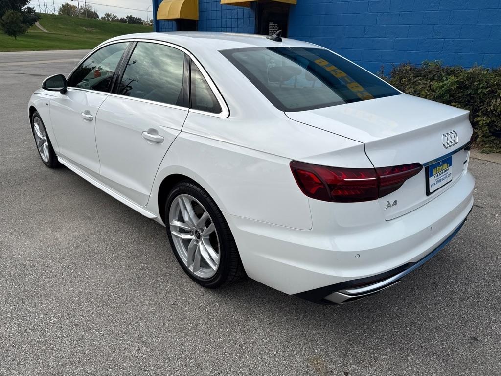 Audi A4 Sedan  2023