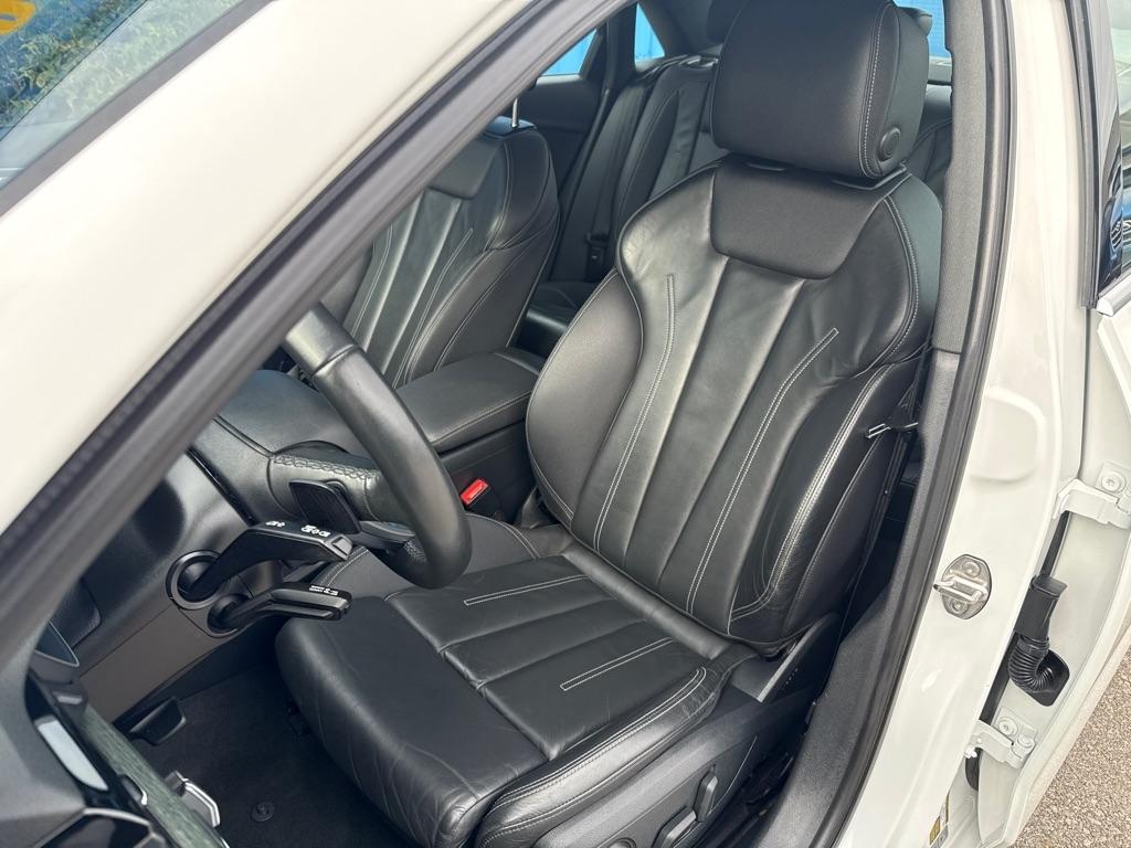 Audi A4 Sedan  2023
