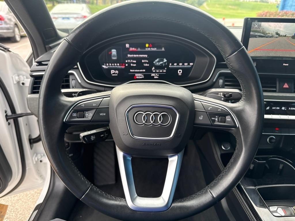 Audi A4 Sedan  2023