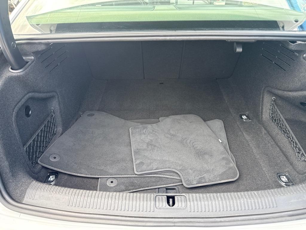 Audi A4 Sedan  2023