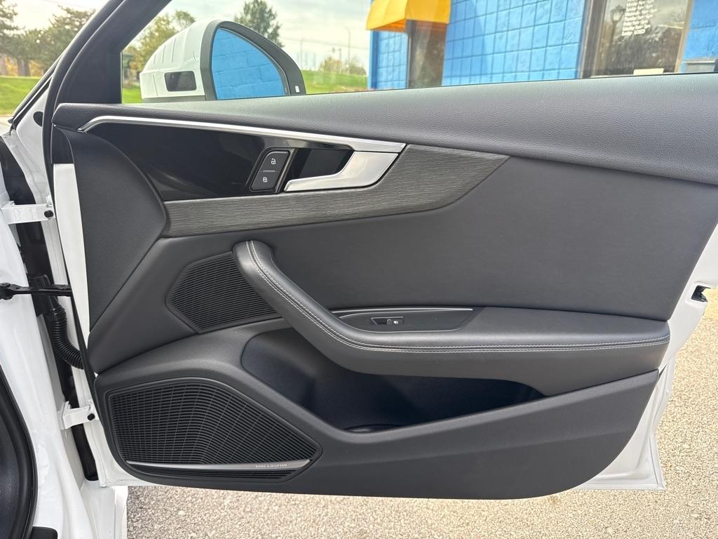 Audi A4 Sedan  2023