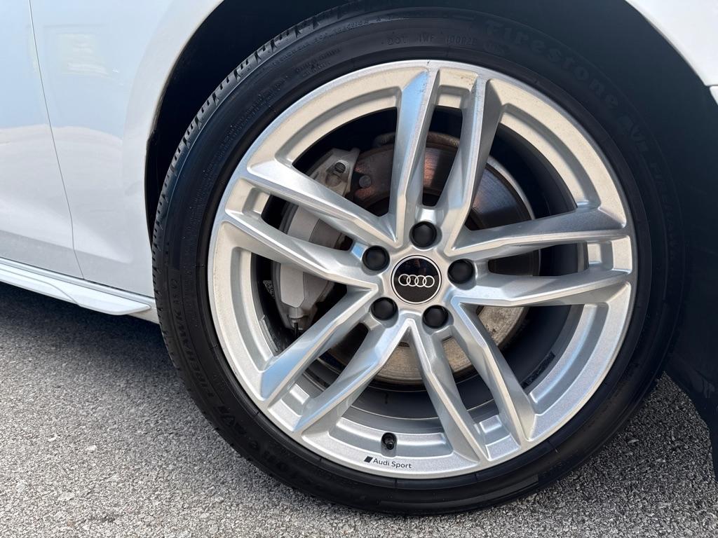Audi A4 Sedan  2023