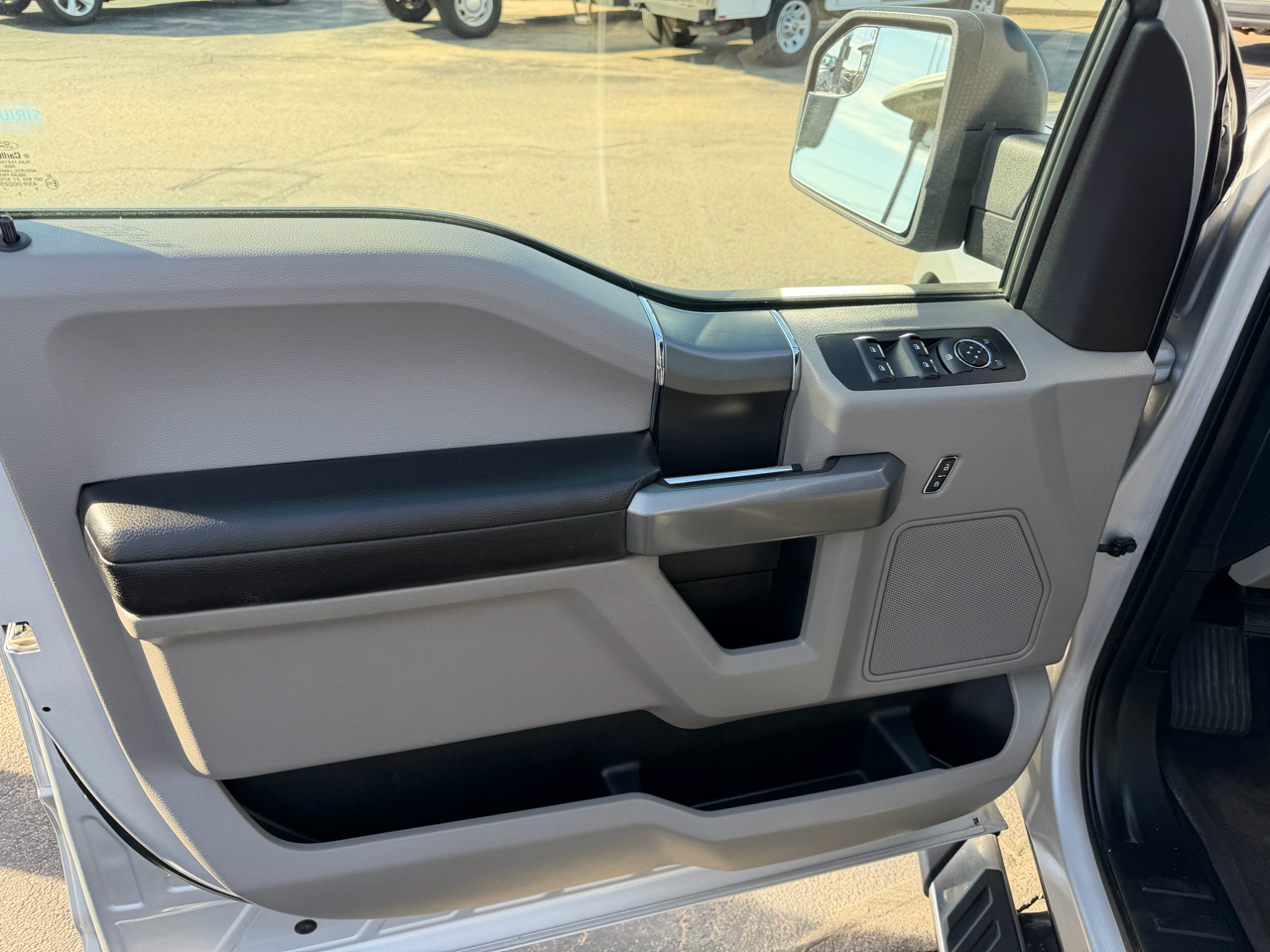 Ford F-150 4WD SuperCrew 157" XLT 2015