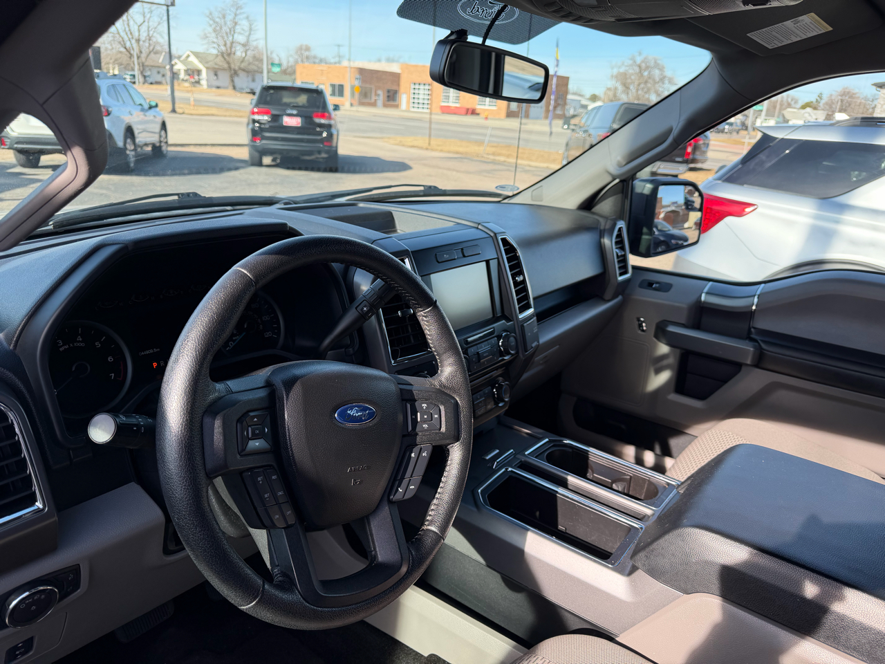 Ford F-150 4WD SuperCrew 157" XLT 2015