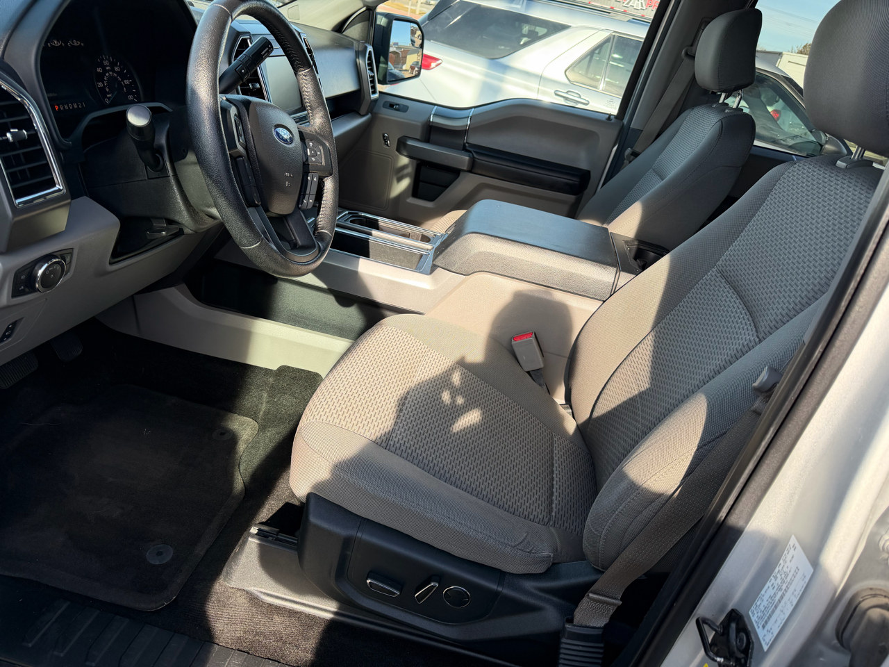 Ford F-150 4WD SuperCrew 157" XLT 2015