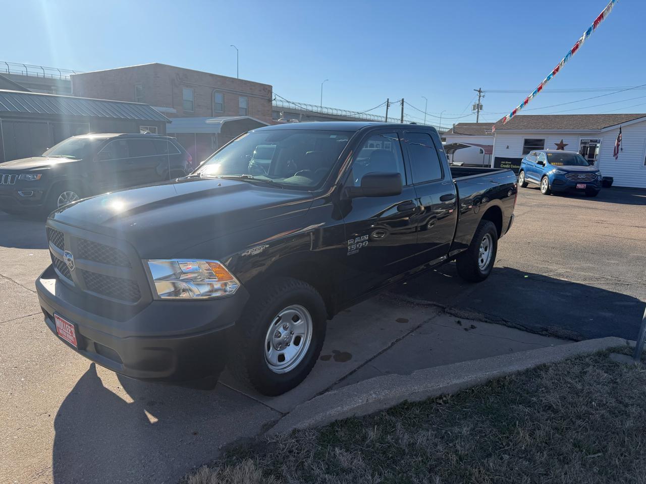 RAM 1500 Classic Tradesman Quad Cab 2WD 2022