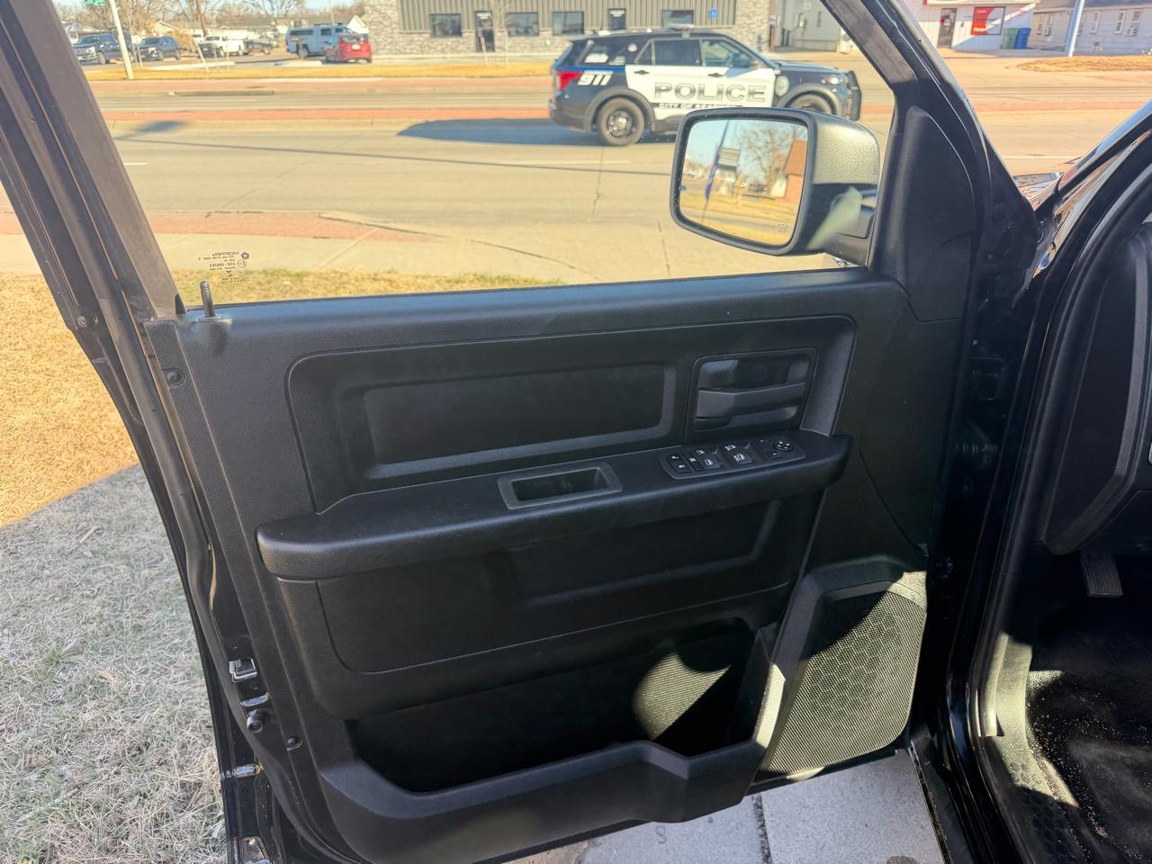 RAM 1500 Classic Tradesman Quad Cab 2WD 2022