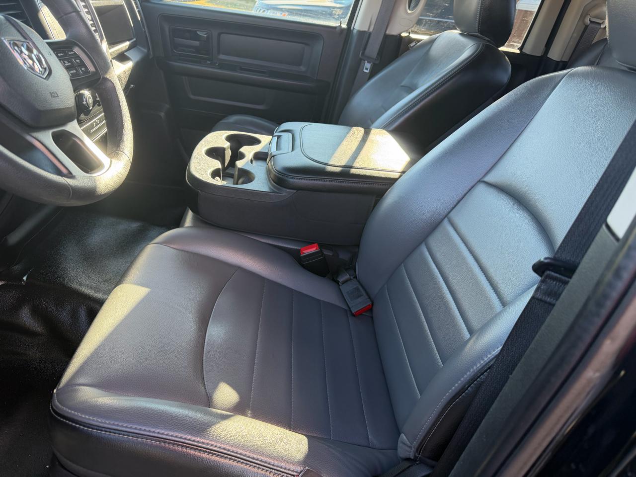 RAM 1500 Classic Tradesman Quad Cab 2WD 2022