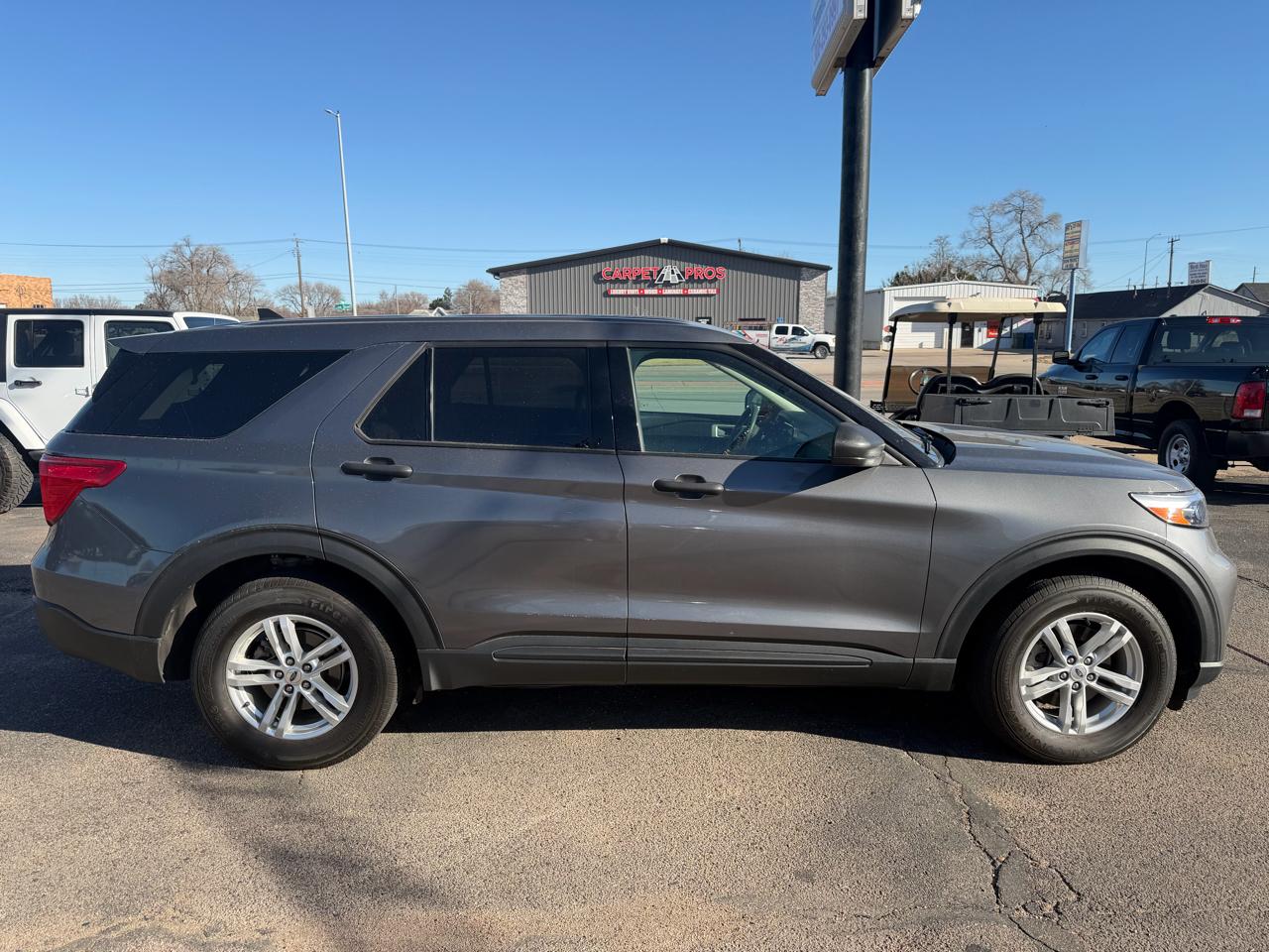 Ford Explorer 4WD 4dr Base 2023