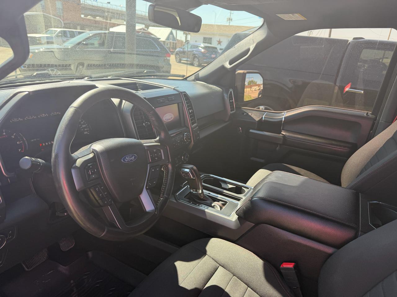 Ford F-150 4WD SuperCrew 150" FX4 2019