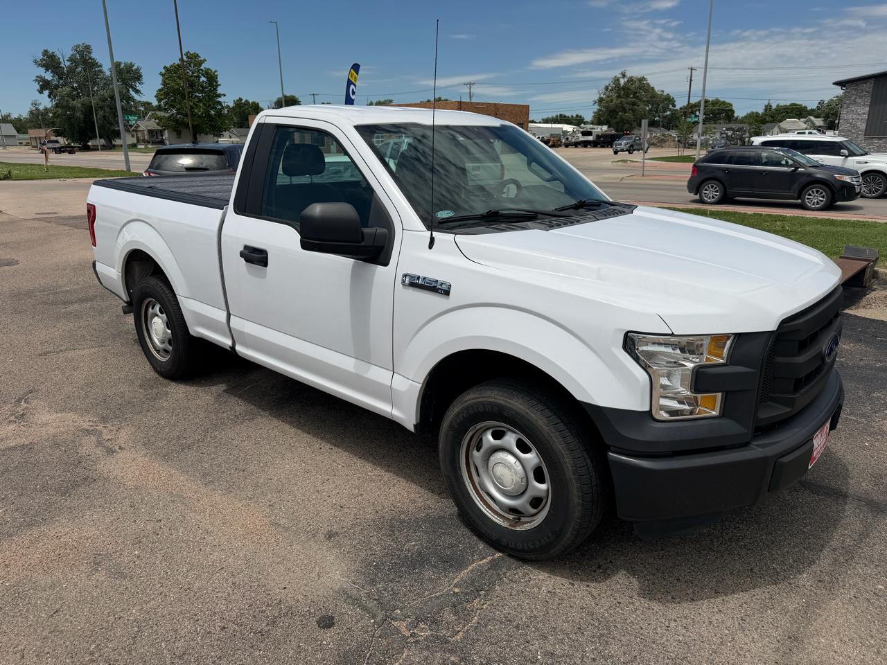 Ford F-150 2WD Reg Cab 122.5" XL 2016
