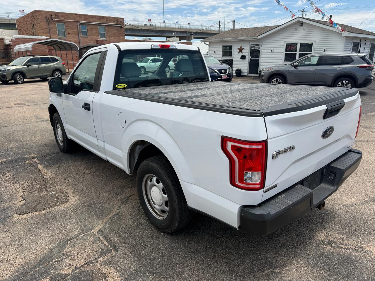 Ford F-150 2WD Reg Cab 122.5" XL 2016