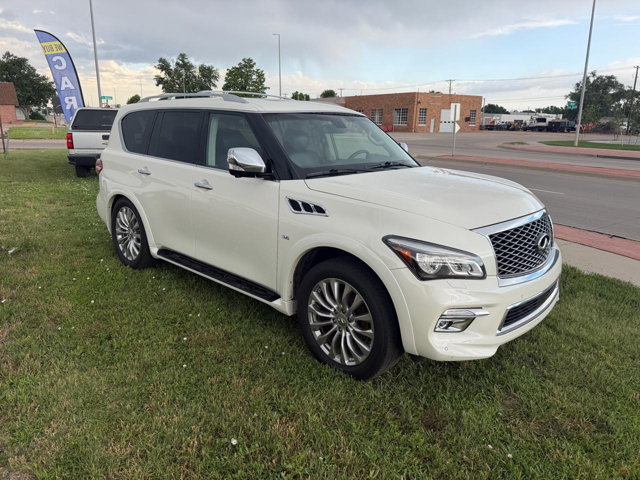 Infiniti QX80 4WD 4dr Limited 2016
