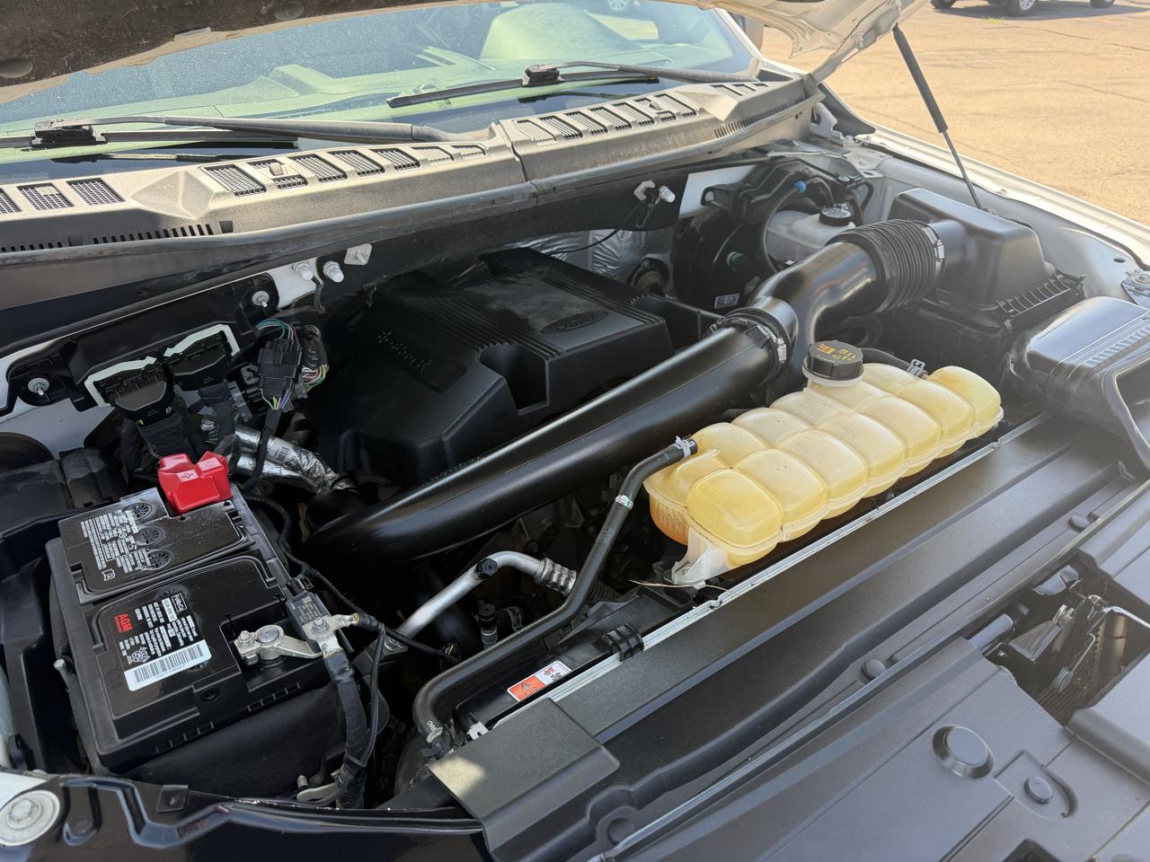 Ford F-150 4WD SuperCrew 150" XLT 2019