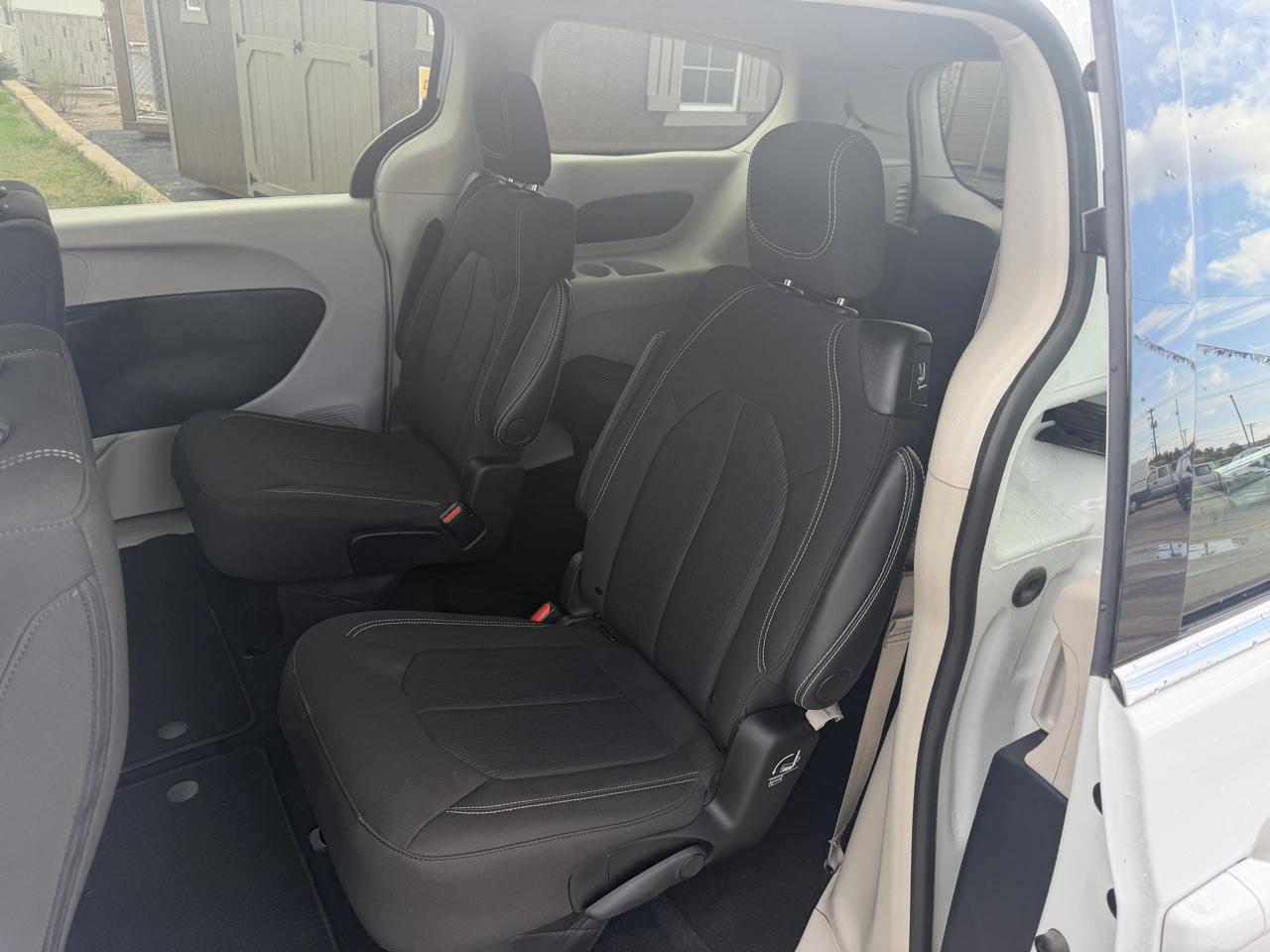 Chrysler Voyager LX 2024