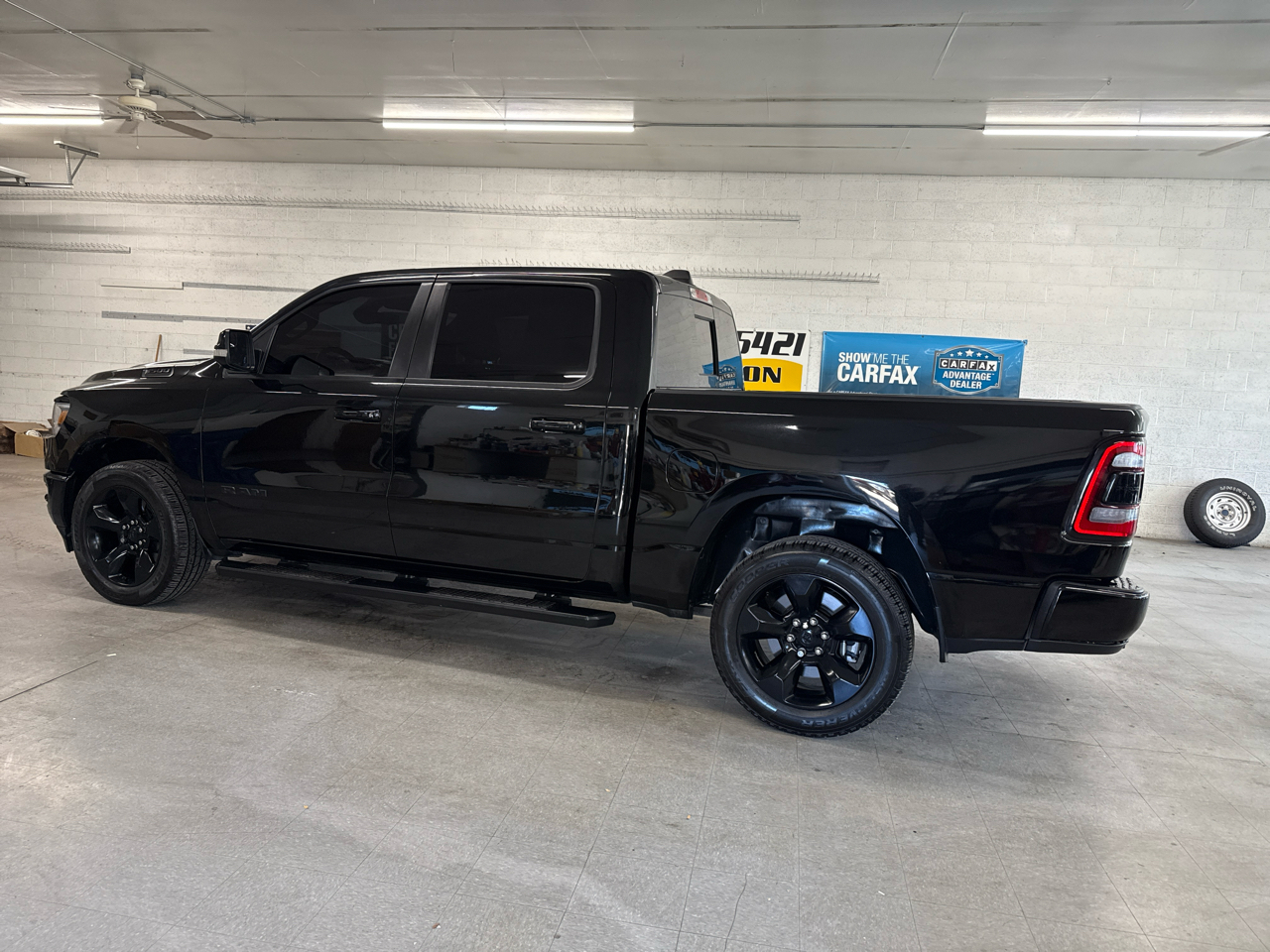 RAM 1500 Big Horn Crew Cab 4WD 2019 RAM 1500 Big Horn Crew Cab 4WD 2019
