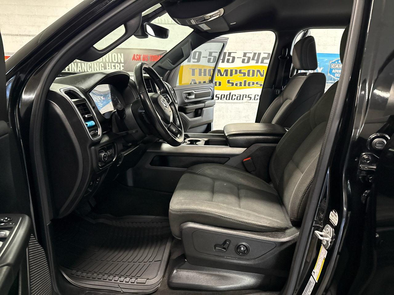 RAM 1500 Big Horn Crew Cab 4WD 2019 RAM 1500 Big Horn Crew Cab 4WD 2019