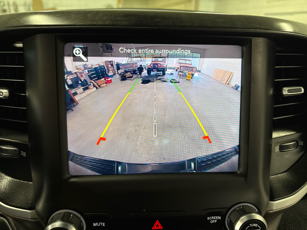 RAM 1500 Big Horn Crew Cab 4WD 2019 RAM 1500 Big Horn Crew Cab 4WD 2019