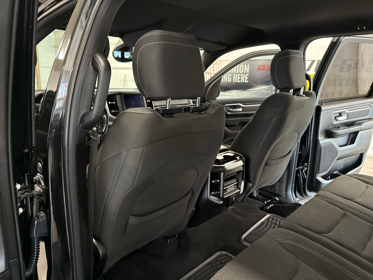 RAM 1500 Big Horn Crew Cab 4WD 2019 RAM 1500 Big Horn Crew Cab 4WD 2019