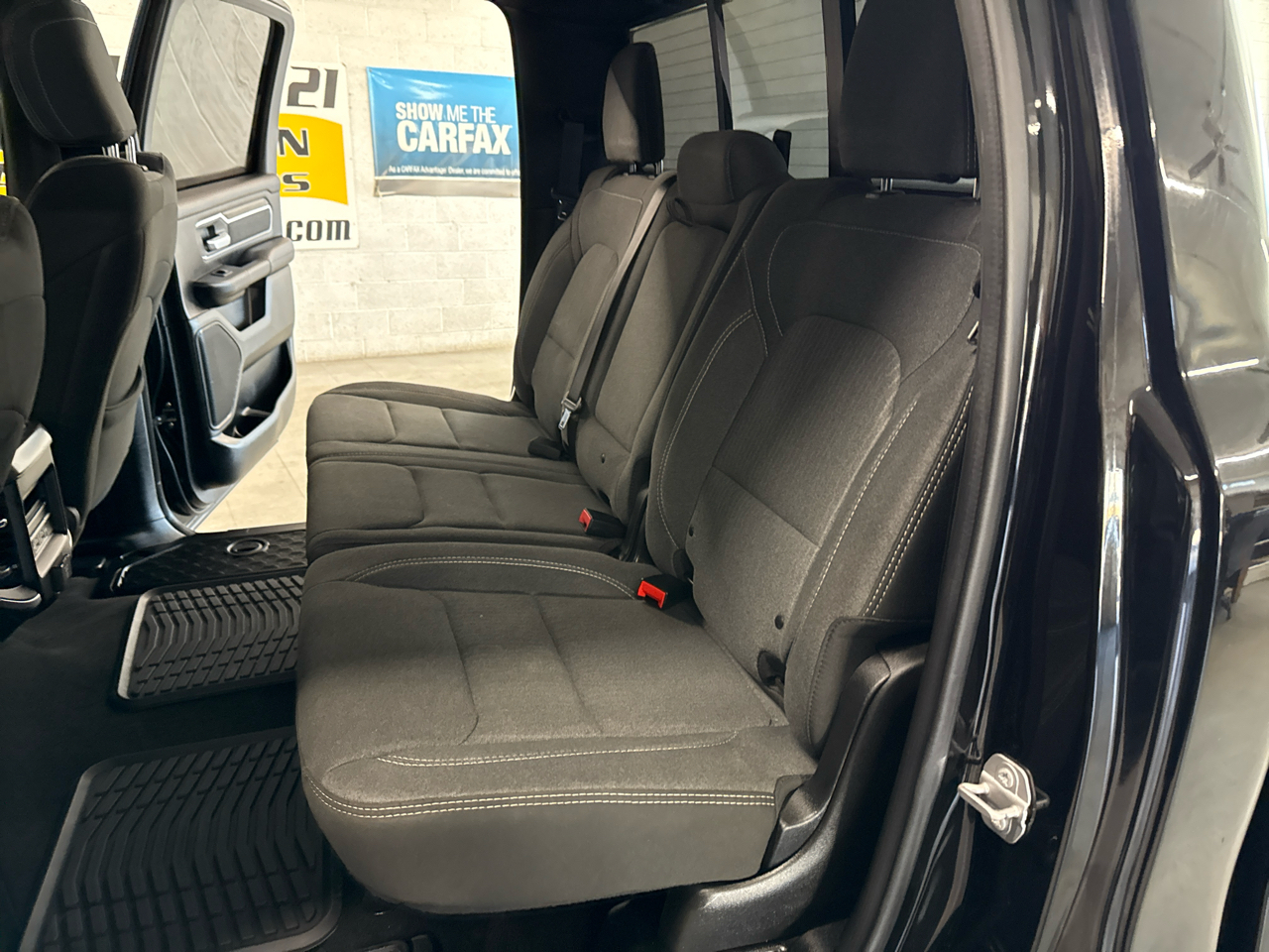 RAM 1500 Big Horn Crew Cab 4WD 2019 RAM 1500 Big Horn Crew Cab 4WD 2019