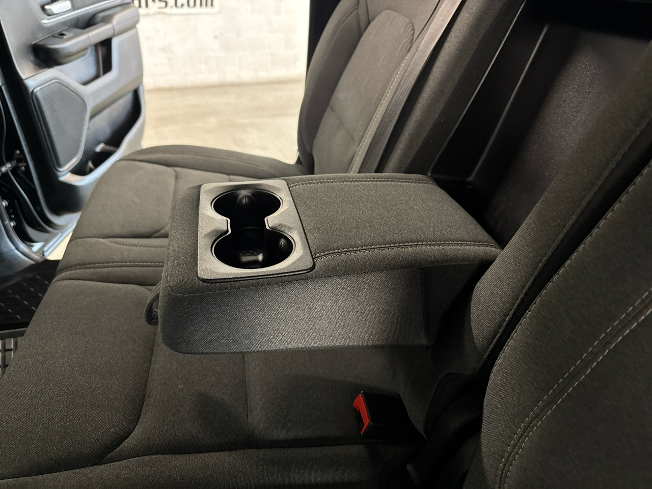 RAM 1500 Big Horn Crew Cab 4WD 2019 RAM 1500 Big Horn Crew Cab 4WD 2019