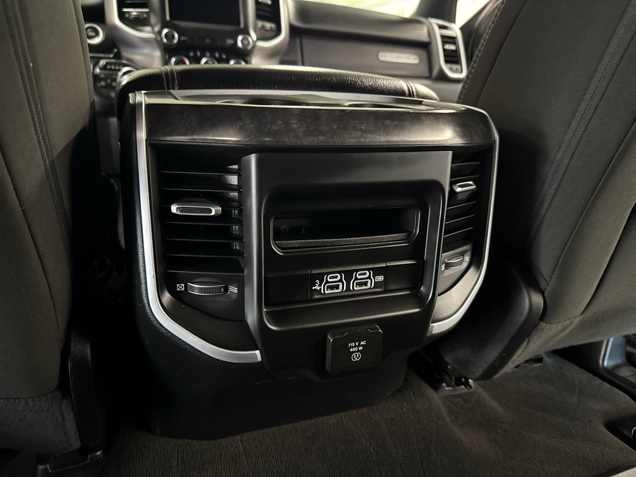 RAM 1500 Big Horn Crew Cab 4WD 2019 RAM 1500 Big Horn Crew Cab 4WD 2019