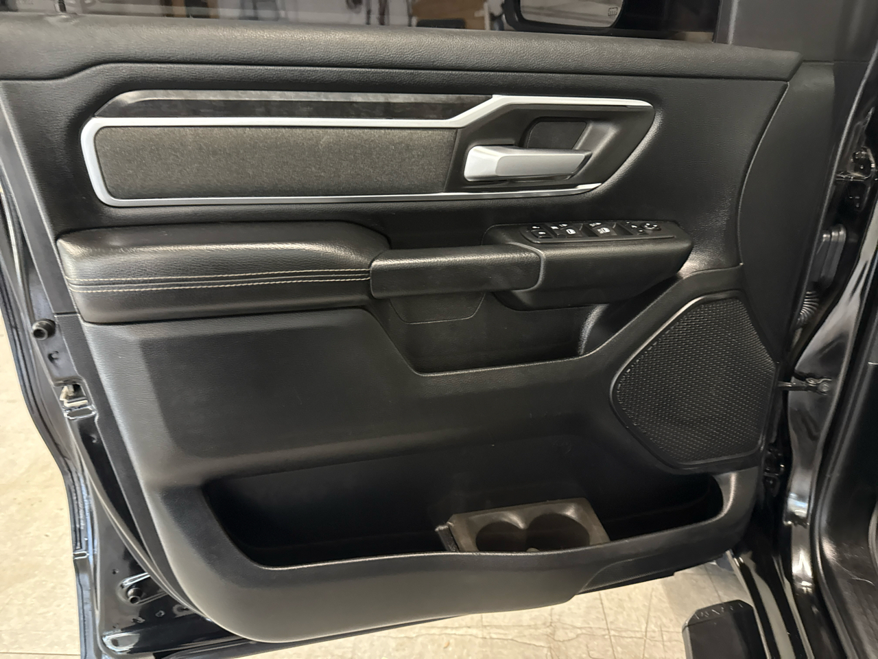 RAM 1500 Big Horn Crew Cab 4WD 2019 RAM 1500 Big Horn Crew Cab 4WD 2019