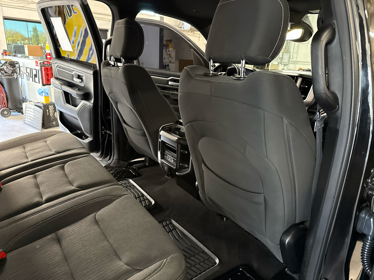 RAM 1500 Big Horn Crew Cab 4WD 2019 RAM 1500 Big Horn Crew Cab 4WD 2019