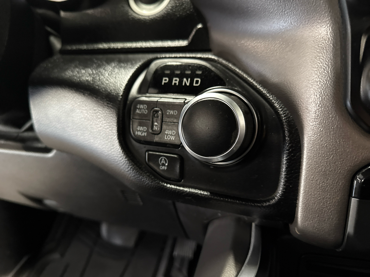 RAM 1500 Big Horn Crew Cab 4WD 2019 RAM 1500 Big Horn Crew Cab 4WD 2019