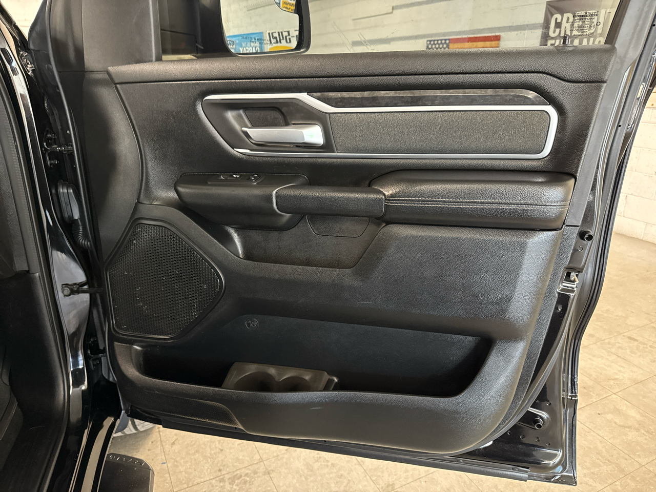 RAM 1500 Big Horn Crew Cab 4WD 2019 RAM 1500 Big Horn Crew Cab 4WD 2019