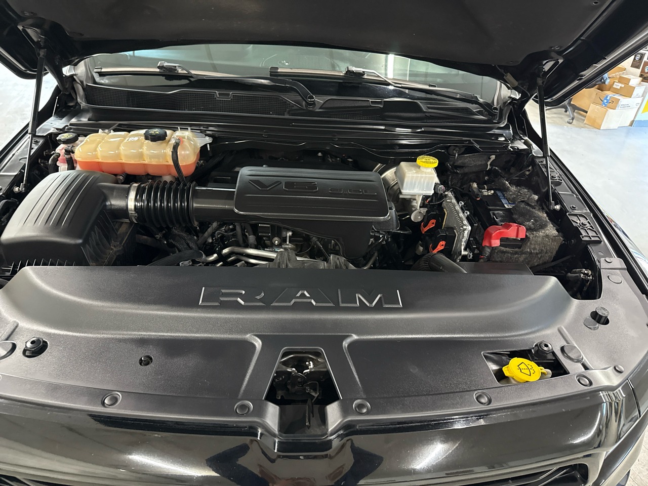 RAM 1500 Big Horn Crew Cab 4WD 2019 RAM 1500 Big Horn Crew Cab 4WD 2019