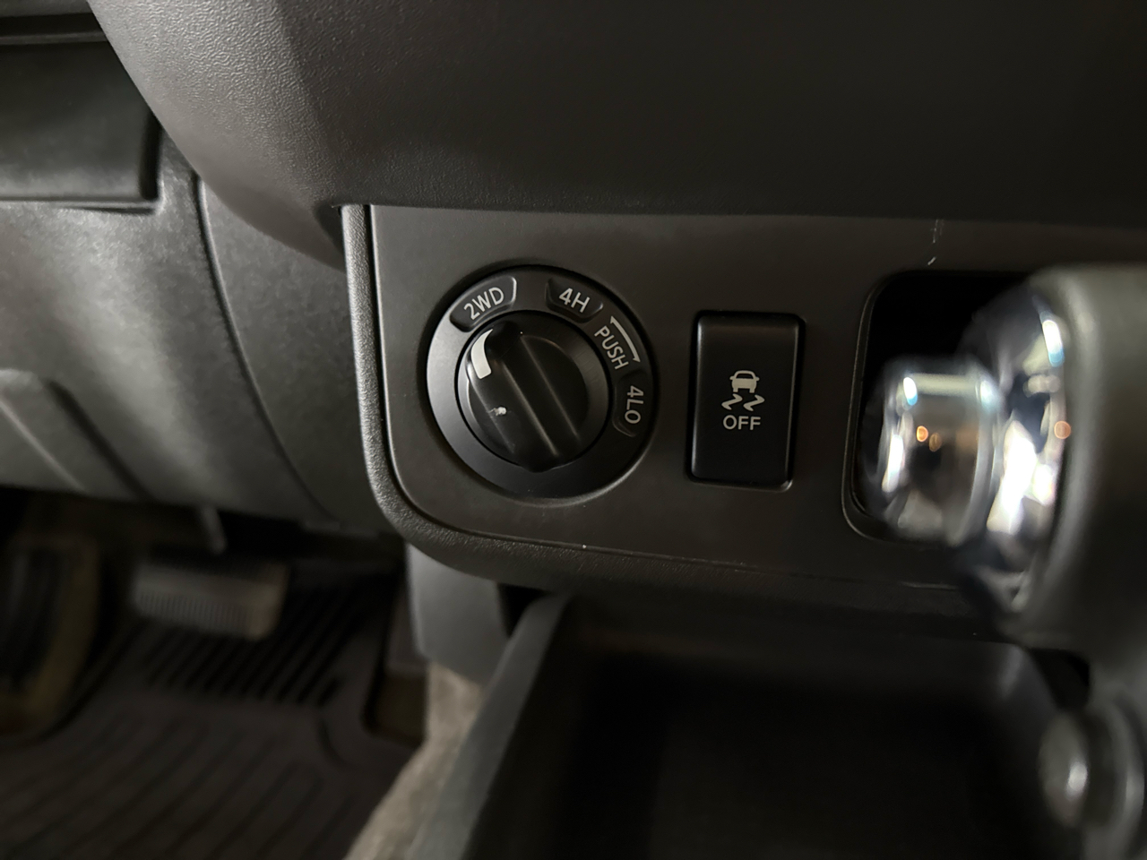 Nissan Xterra S 4WD 2013