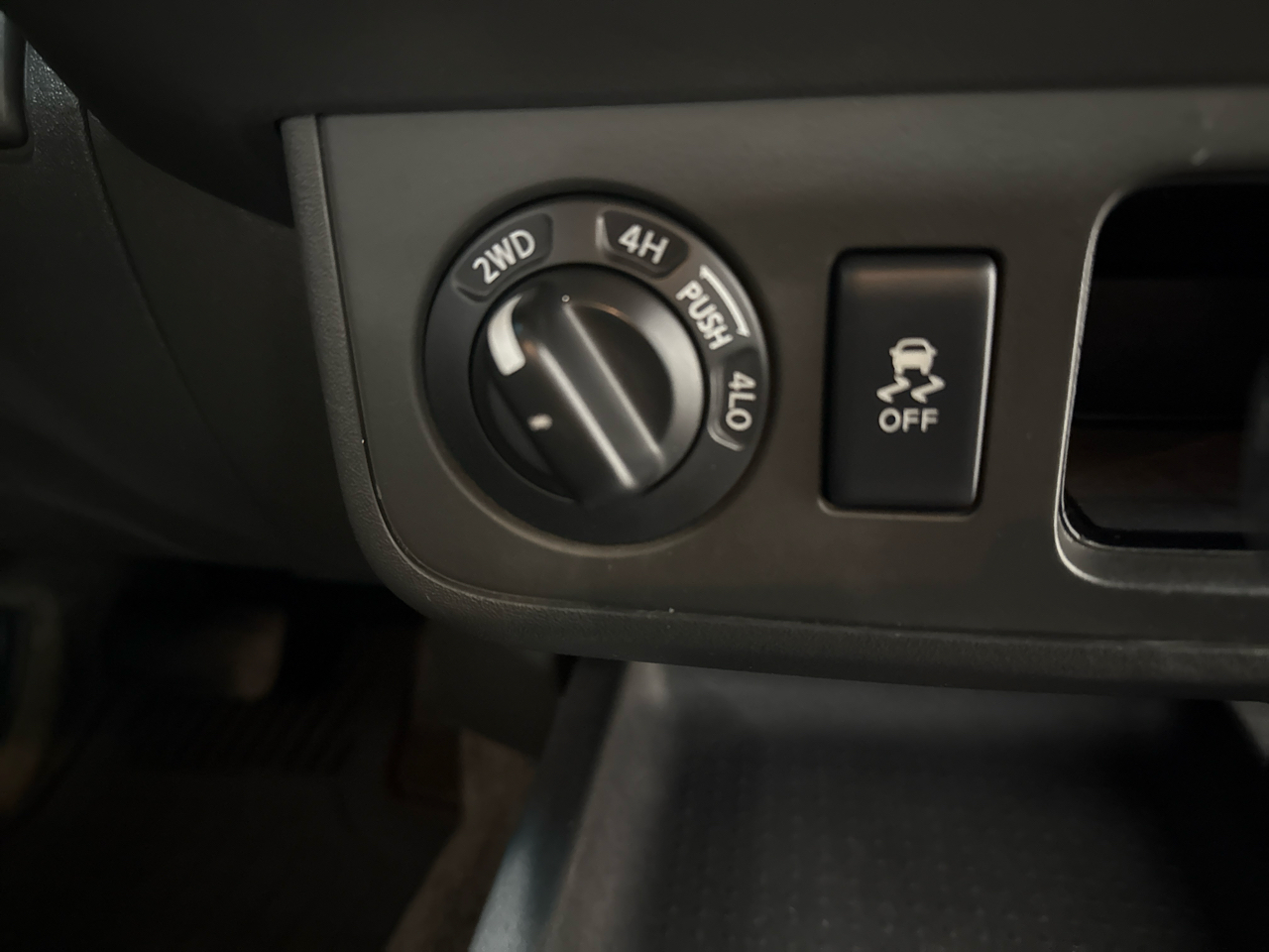 Nissan Xterra S 4WD 2013