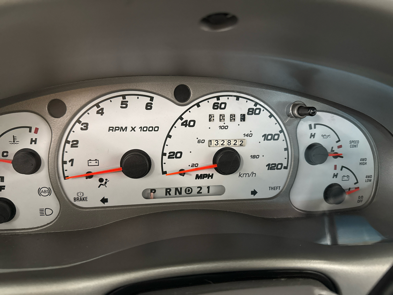 Ford Explorer Sport Trac XLT 4WD 2002